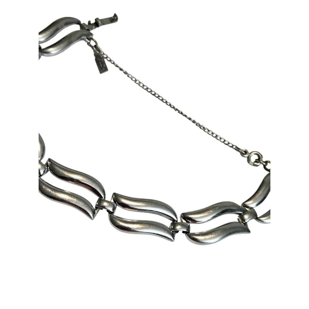 Vintage MONET Wavy‎ Link Silver Tone Bracelet Safety Chain 7